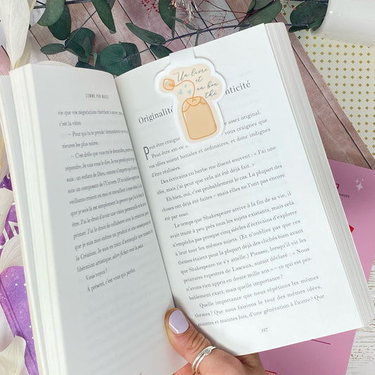 Bookmark - Un thé et un bon livre